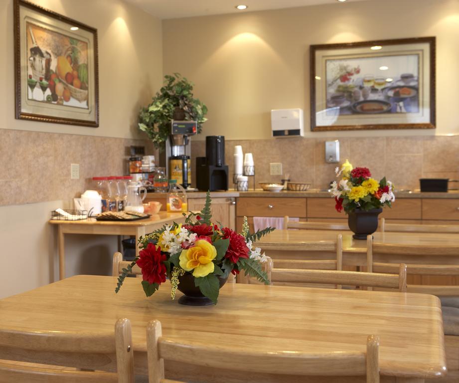 Econo Lodge Inn & Suites Innisfail Zewnętrze zdjęcie