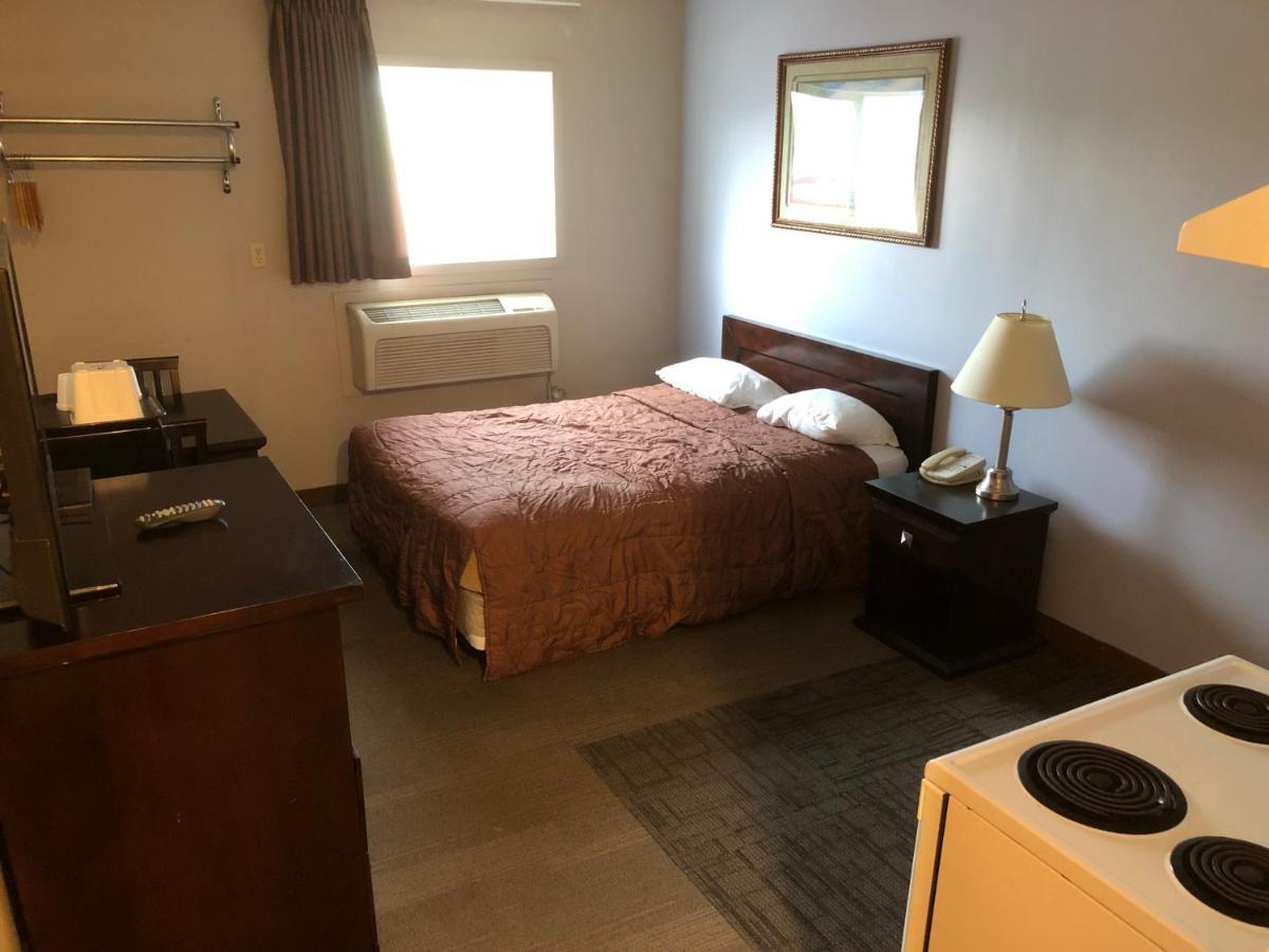 Econo Lodge Inn & Suites Innisfail Zewnętrze zdjęcie