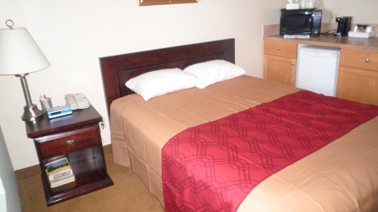 Econo Lodge Inn & Suites Innisfail Zewnętrze zdjęcie