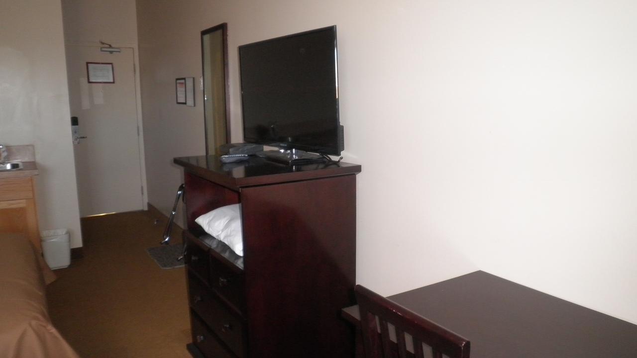 Econo Lodge Inn & Suites Innisfail Zewnętrze zdjęcie