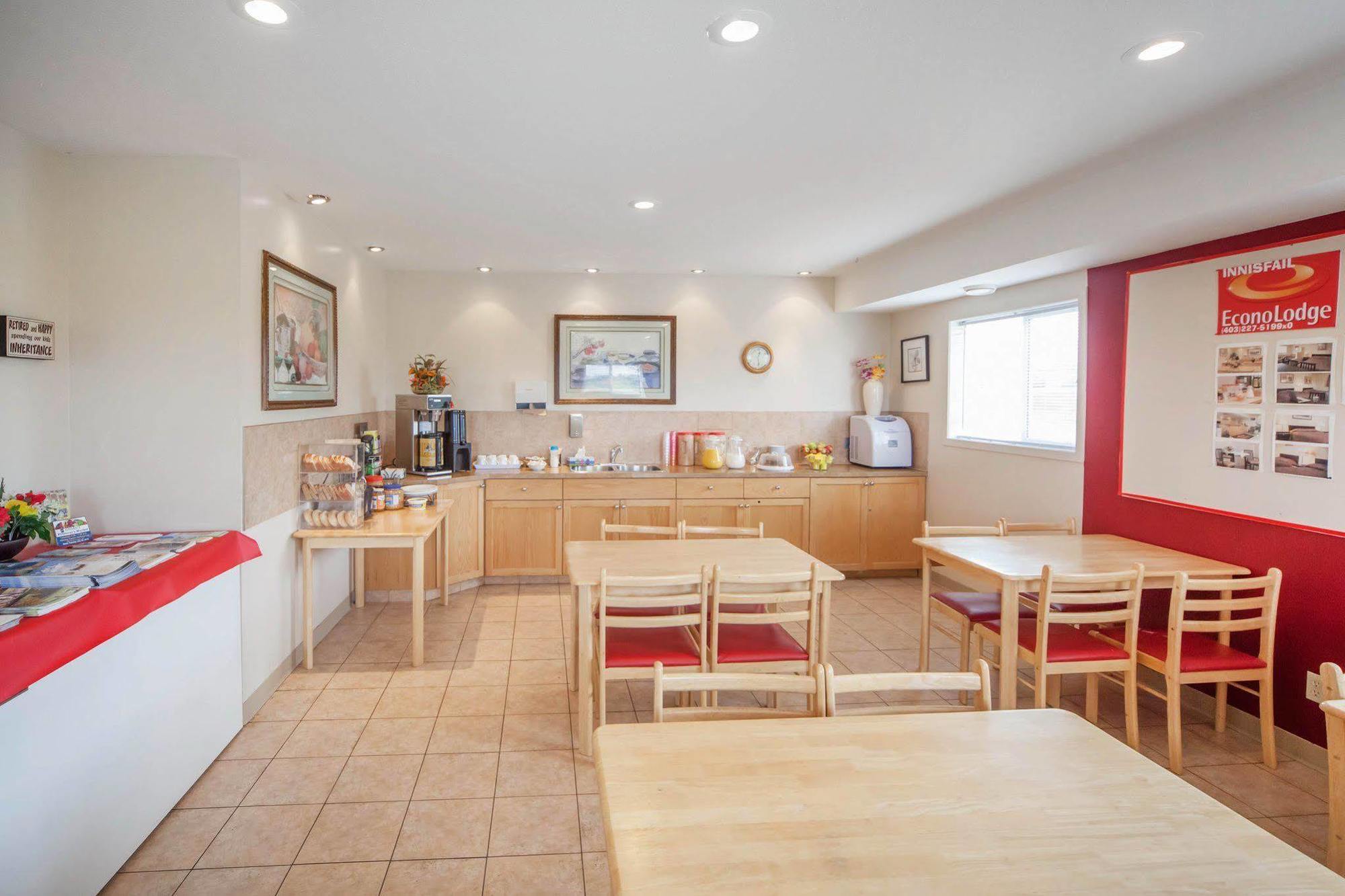 Econo Lodge Inn & Suites Innisfail Zewnętrze zdjęcie