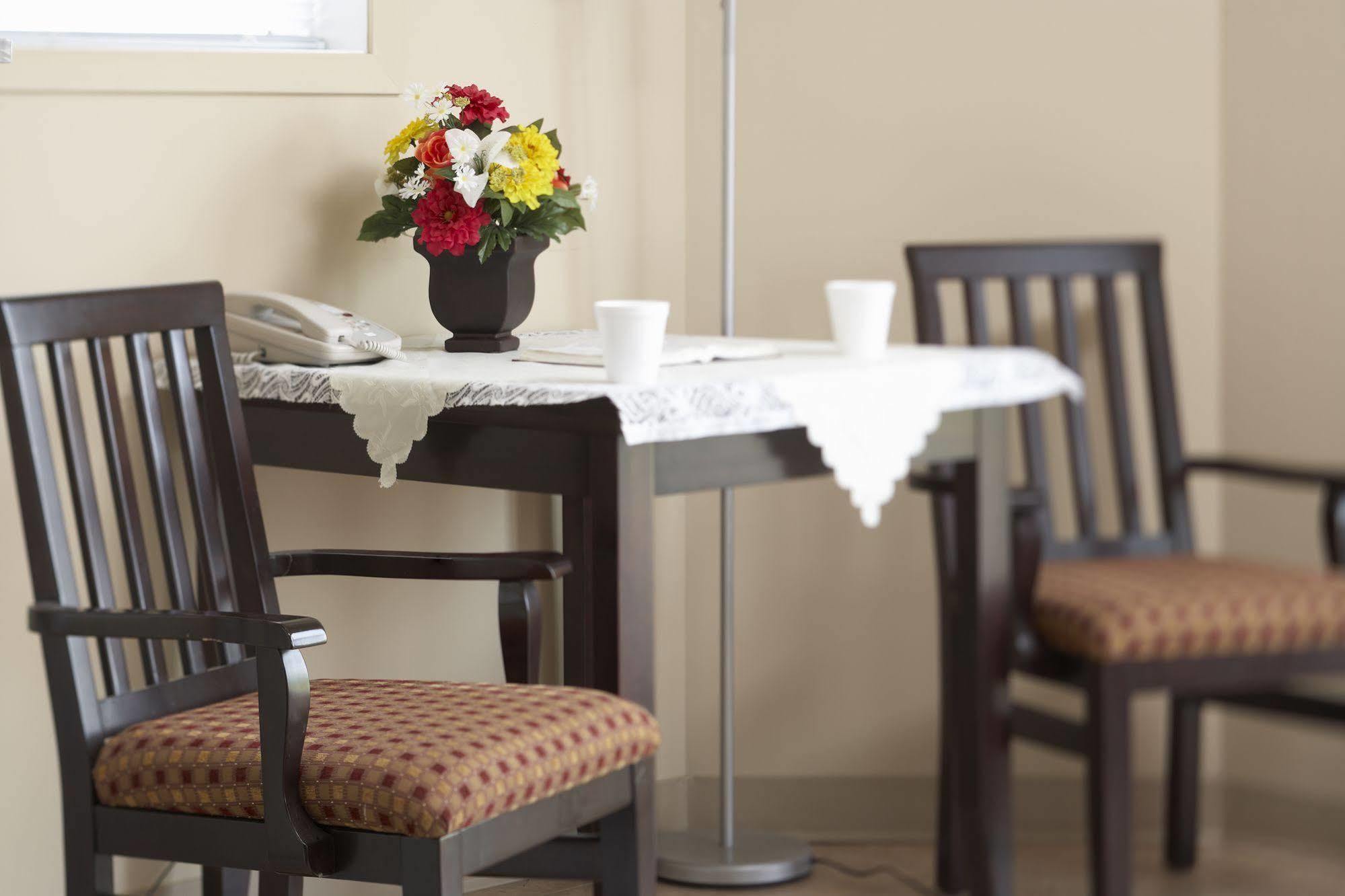 Econo Lodge Inn & Suites Innisfail Zewnętrze zdjęcie