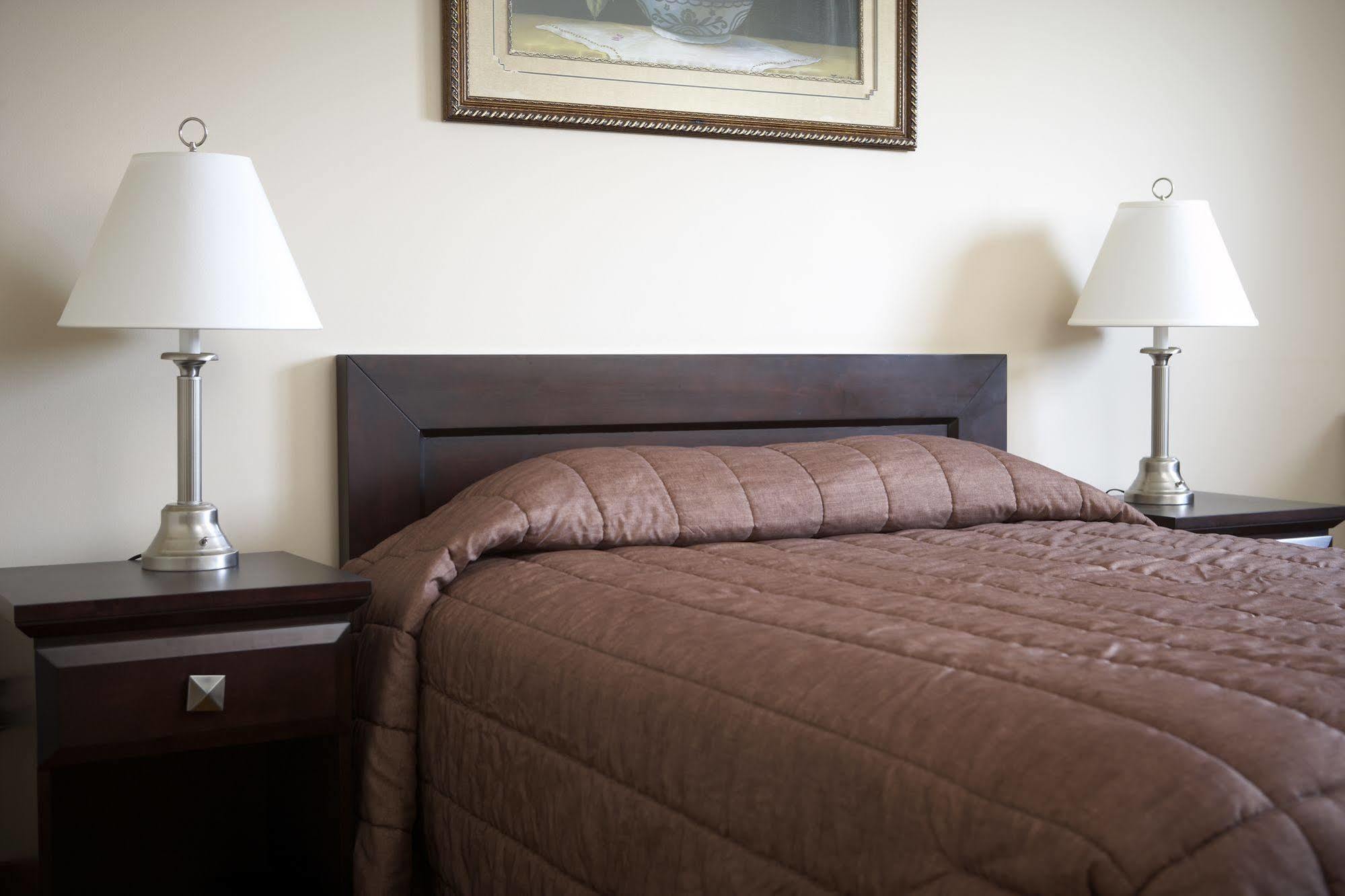 Econo Lodge Inn & Suites Innisfail Zewnętrze zdjęcie