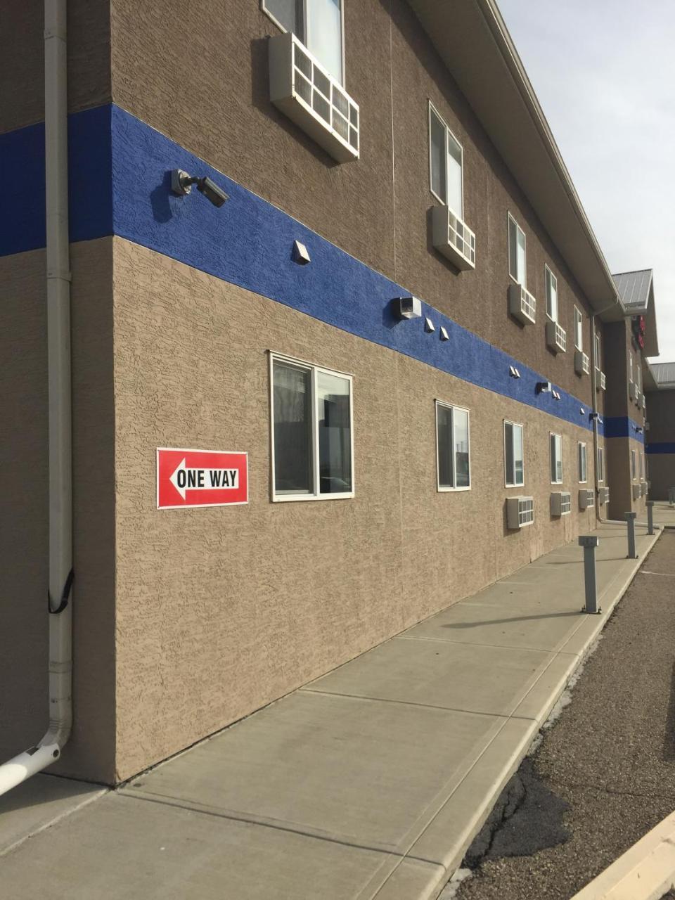 Econo Lodge Inn & Suites Innisfail Zewnętrze zdjęcie