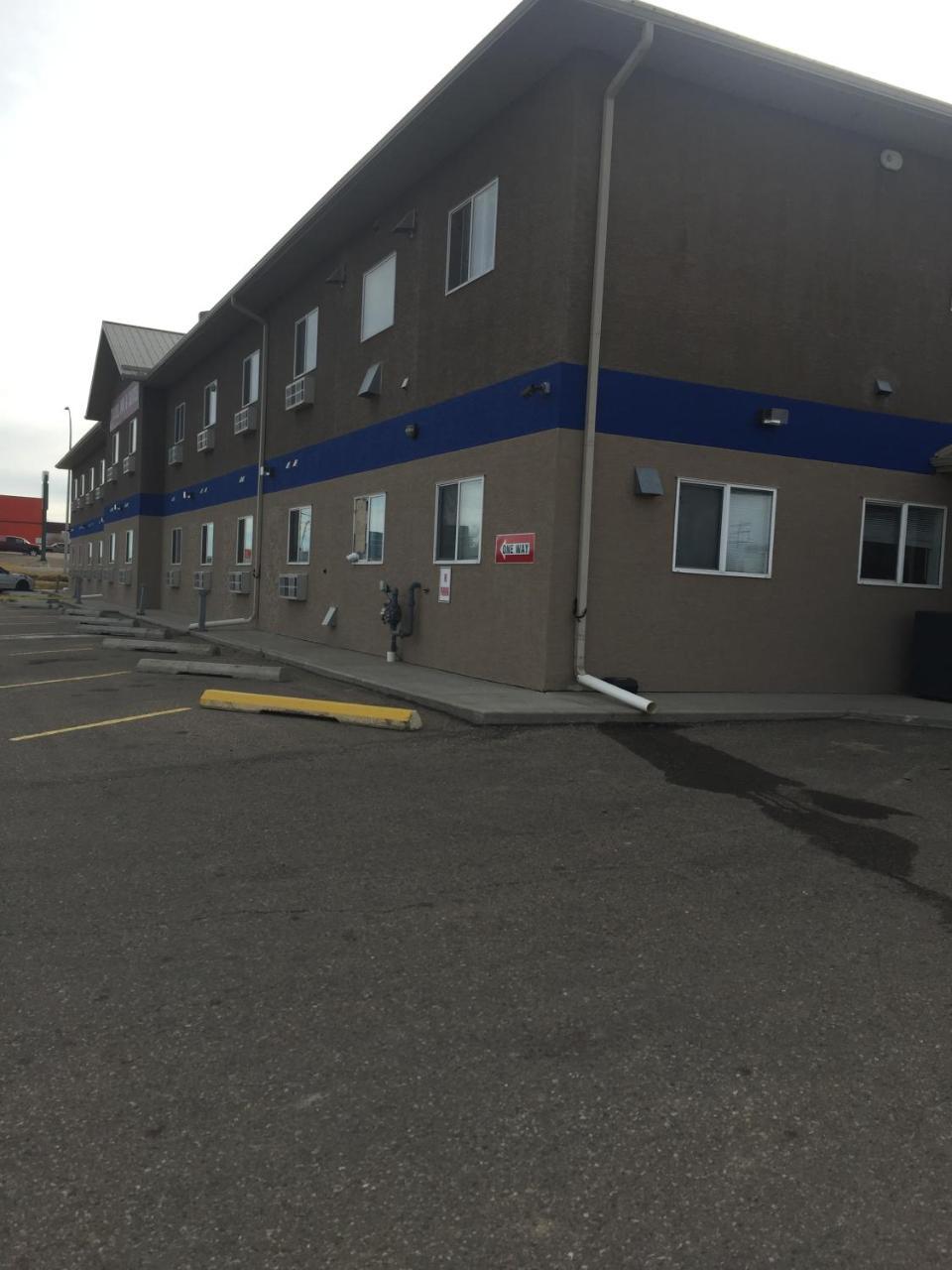 Econo Lodge Inn & Suites Innisfail Zewnętrze zdjęcie